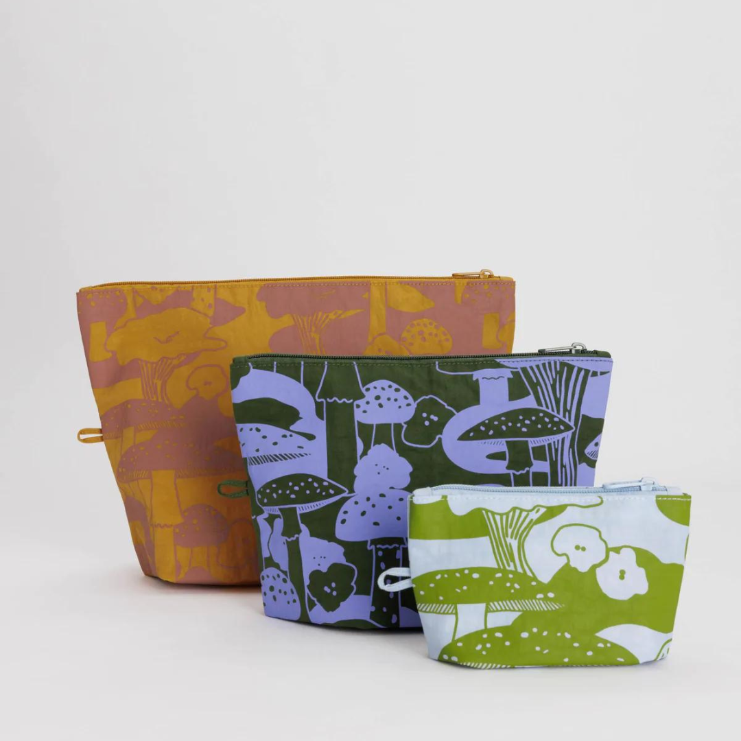 Mushroom MOGU/Canvas Storage Bag/Matcha Green/Bu Bu Bear - Shop mogu  Toiletry Bags & Pouches - Pinkoi